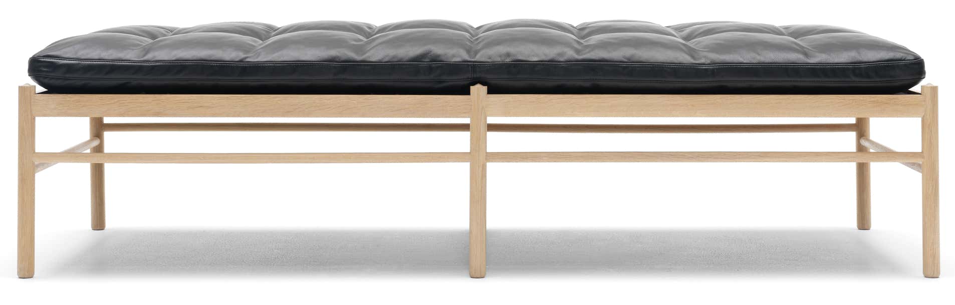 OW150 Colonial Daybed  Carl Hansen & SÃ¸n  Ole Wanscher, 1950