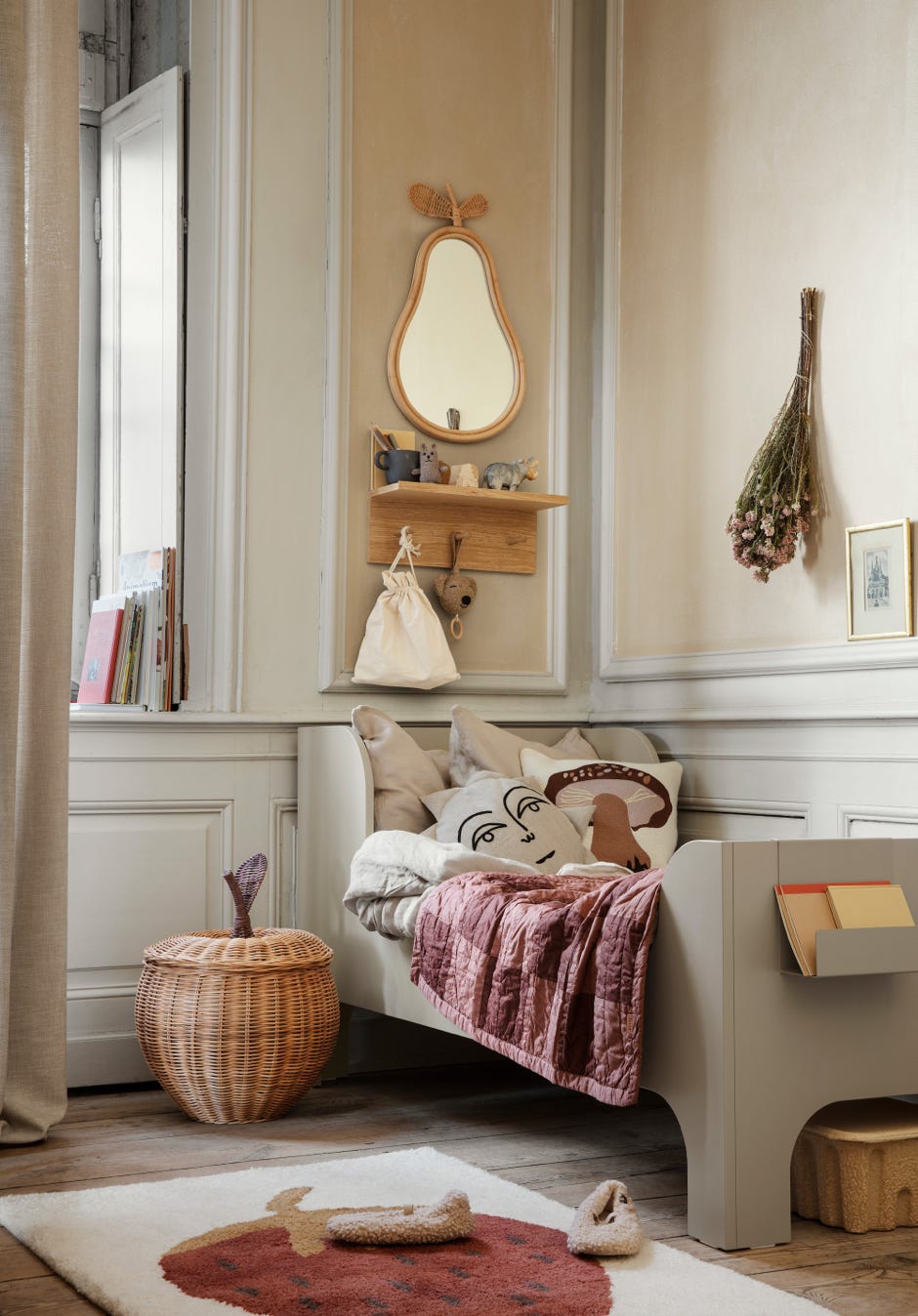 Apple & Pear Basket, Mirror, Cushion, Blanket