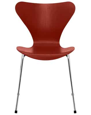 Series 7 Chair Arne Jacobsen, 1955 â€“ Fritz Hansen