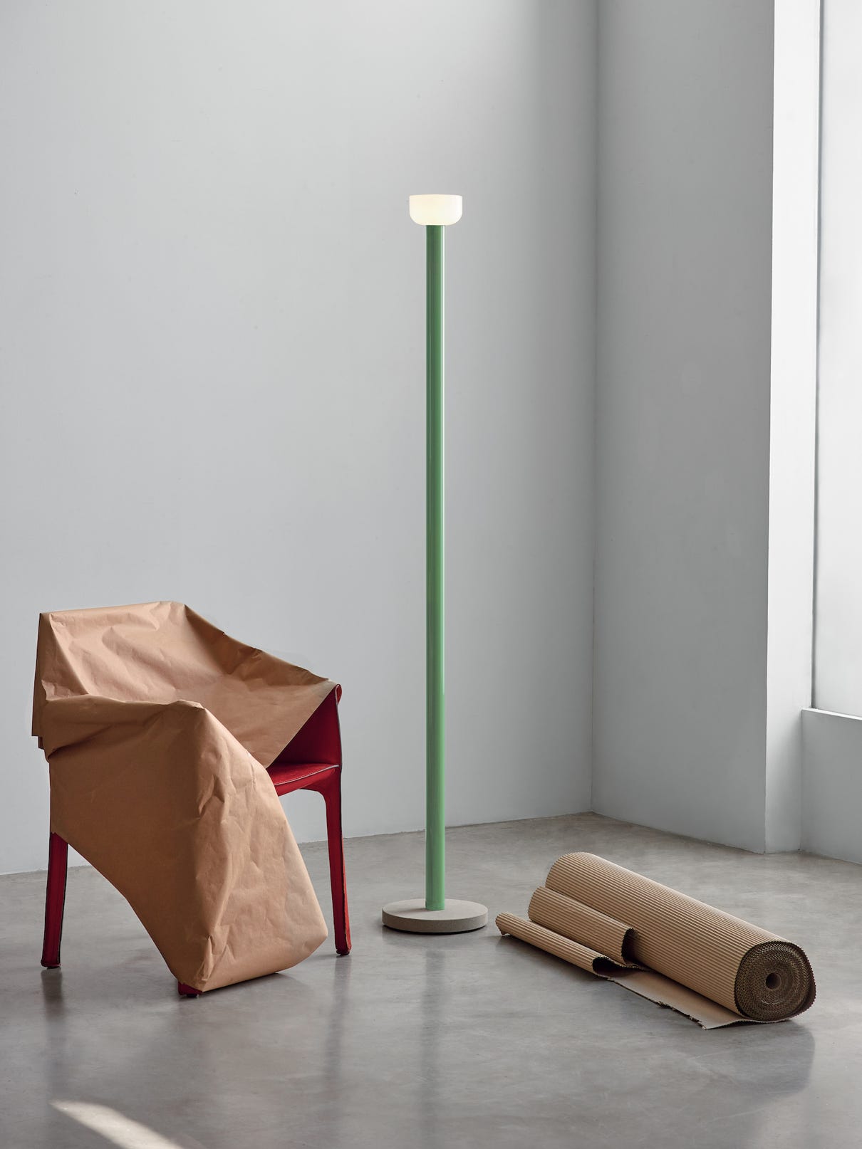 Bellhop Floor Lamp Edward Barber & Jay Osgerby, 2021