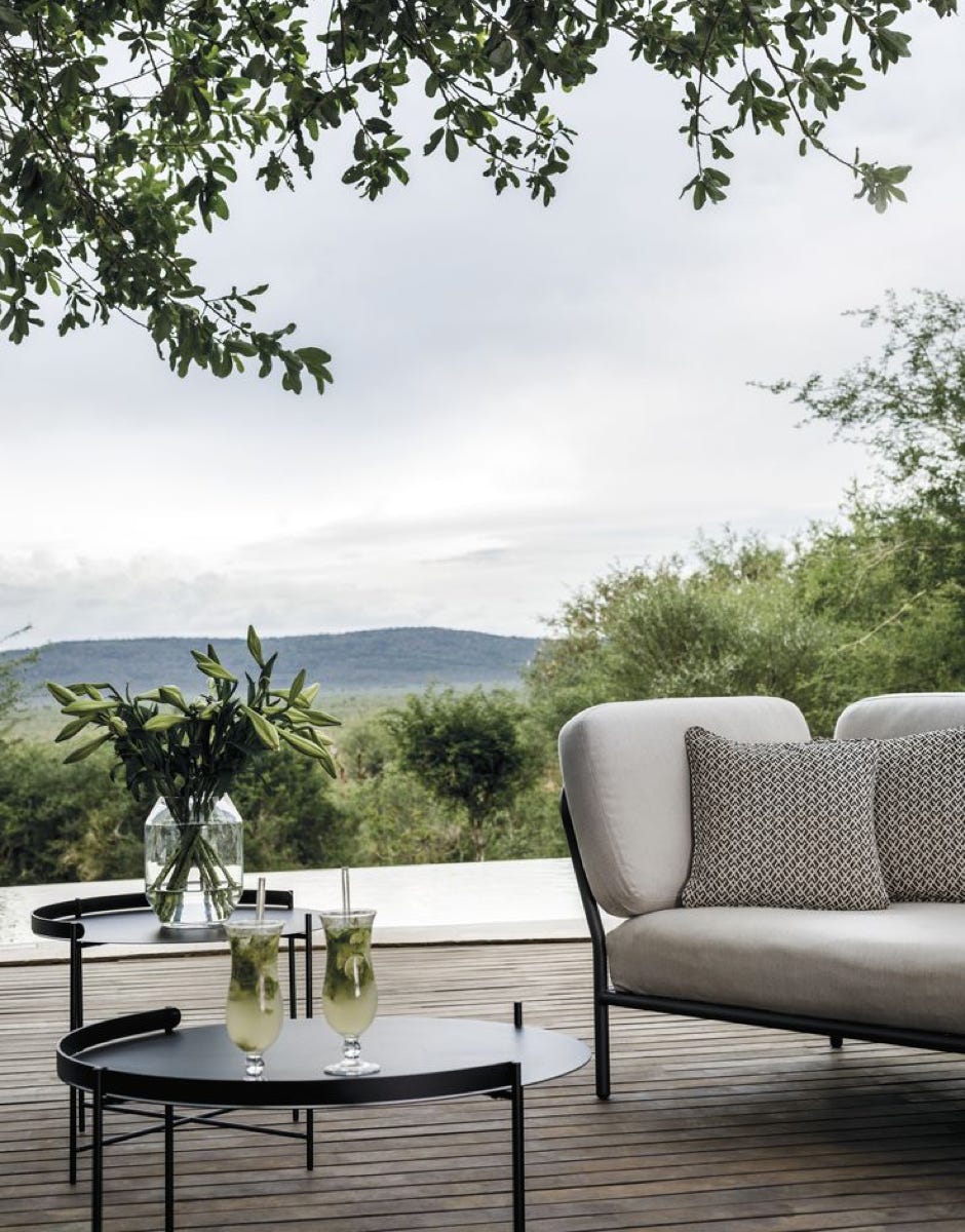 EDGE tables basses et d’appoint outdoor  design Roee Magdassi
