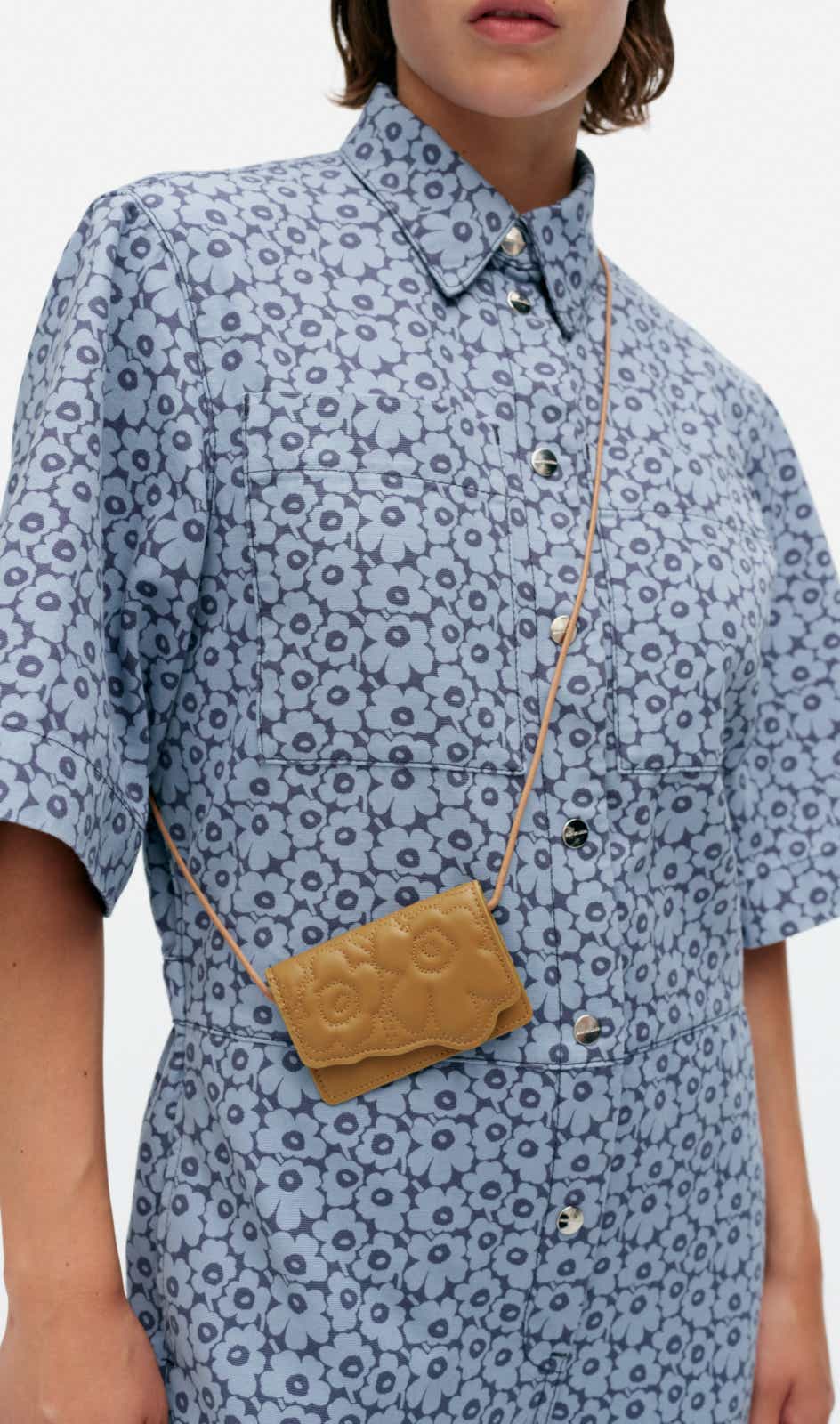Unikko Belt Bag – 11 x 7,5 cm – leather with topstitched Unikko pattern