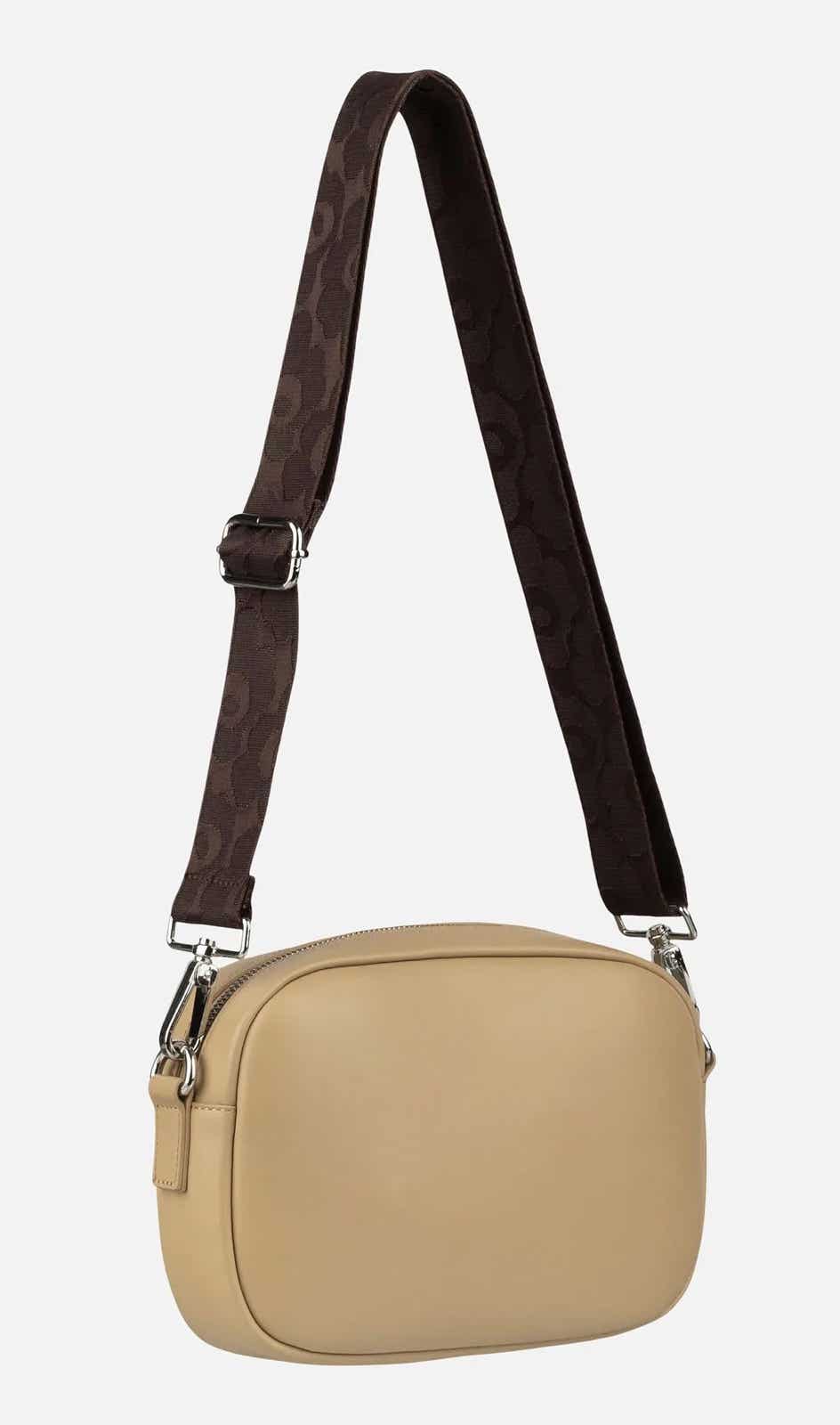 Gratha shoulder bag   15x22x5 cm – full grain leather