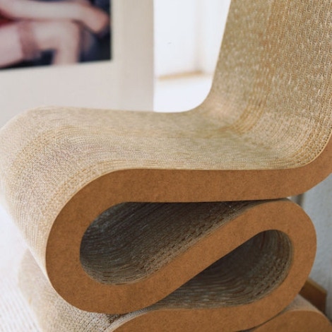WIGGLE Side Chair & Stool Frank Gehry, 1972